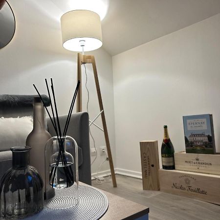 Apartamento Le P'Tit Millesime - Hypercentre Épernay Exterior foto